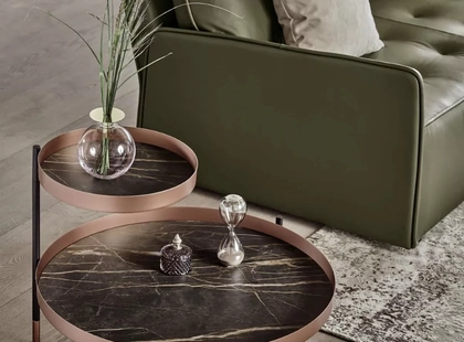 Tavolino Planet con piani in SuperMarmo e struttura in acciaio laccato di Bontempi