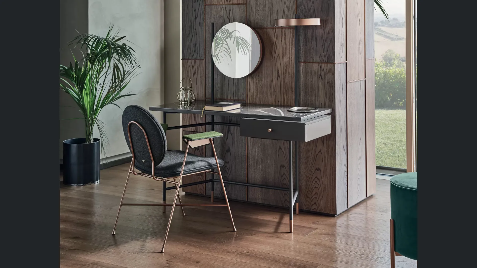 Scrittoio Vanity con top in marmo, cassetto in legno laccato e struttura in acciaio di Bontempi