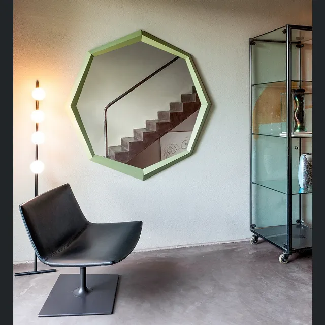 Specchio Diamond con cornice in Rovere massello di Devina Nais