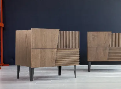 Comodino Design in Rovere massello laccato Verde di Devina Nais