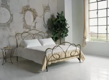 Letto in ferro battuto con testiera Fantasy di Bontempi