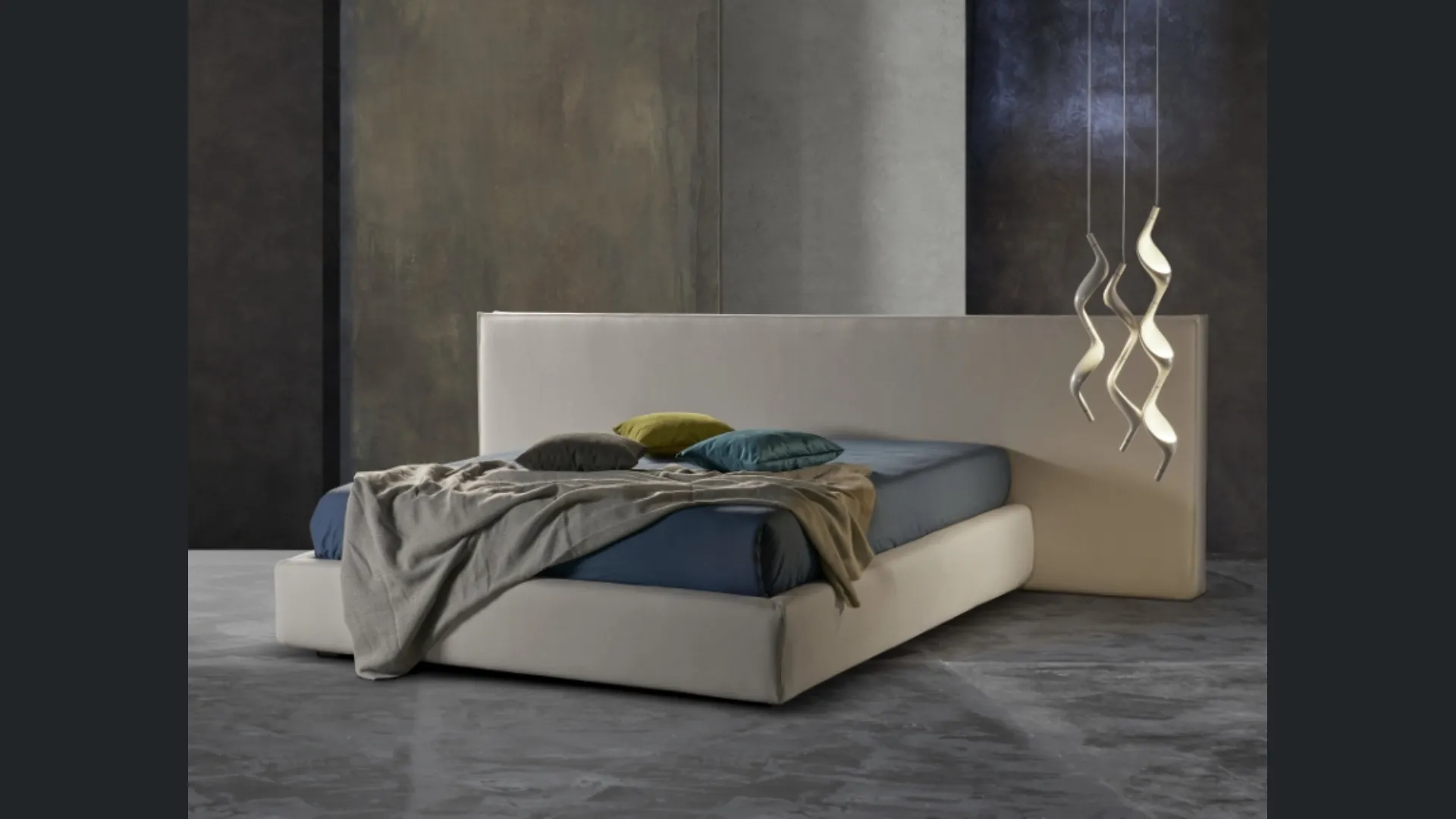 Letto semplice ed elegante con contenitore Milo Ring 28 di Excò