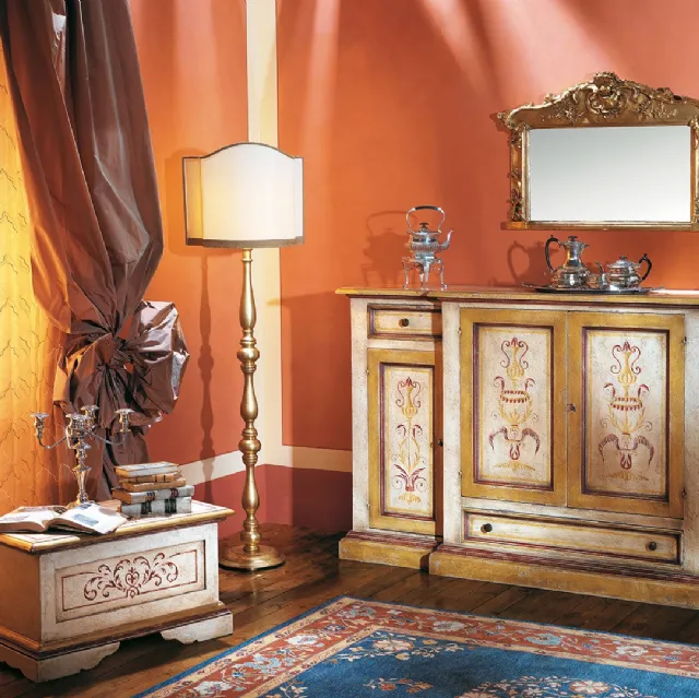 Madia Alta in legno decorato con finitur anticata Daylight 05 di Salaiolo