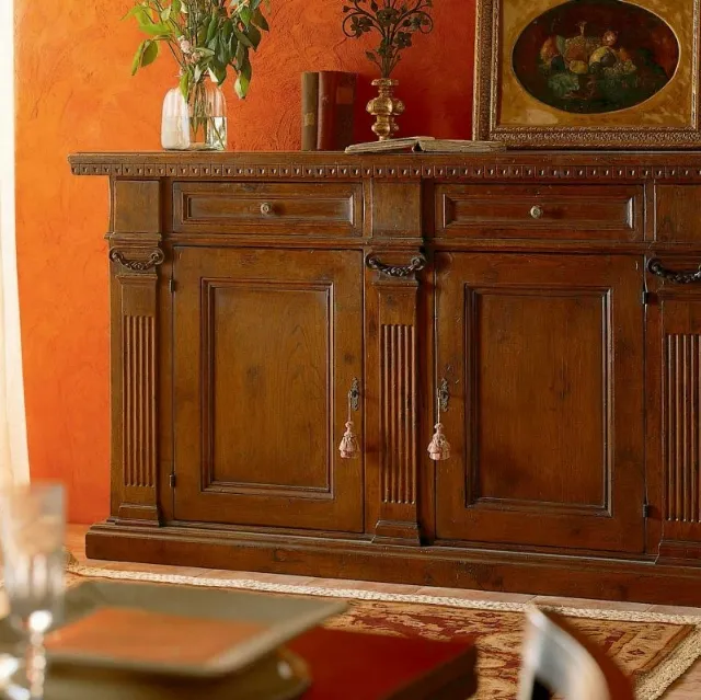 Madia alta 300 in legno massello intarsiato a due ante e due cassetti di Paganelli