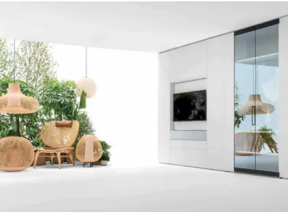 Mobile porta tv in laccato opaco con vetrina Roomy di Caccaro