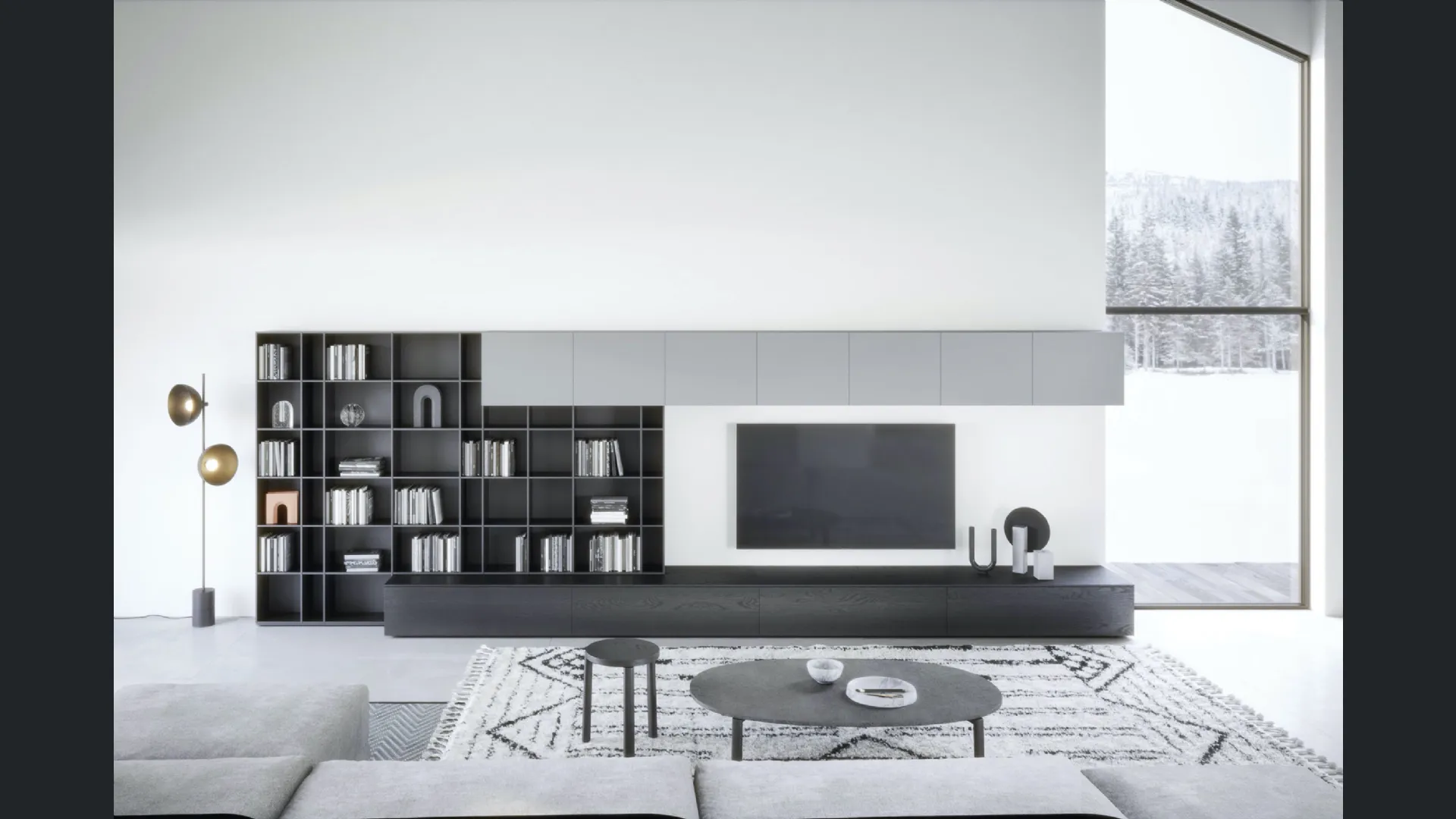 Parete attrezzata con libreria Wall 12 01 in laccato opaco di Novamobili