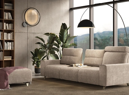 Divano lineare Push con schienale regolabile in due profondità di Rigosalotti