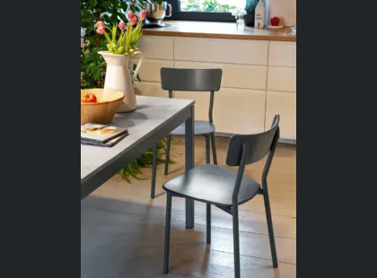 Sedia in polipropilene con struttura in metallo Jelly Metal di Connubia
