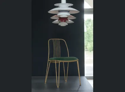 Sedia Granada con struttura in metallo verniciato e seduta imbottita e rivestita in morbida microfibra effetto velluto di Target Point