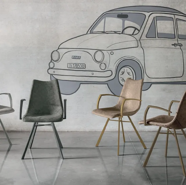 Sedia Maiorca Poltroncina con braccioli rivestita in tessuto soft touch vintage di Target Point
