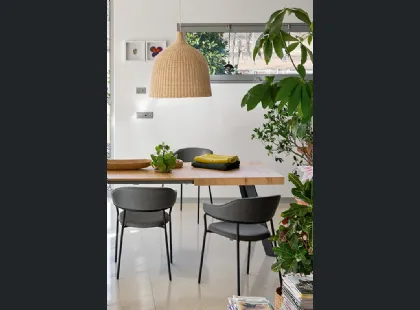 Tavolo allungabile in legno di faggio con top in nobilitato rovere naturale Bold di Connubia